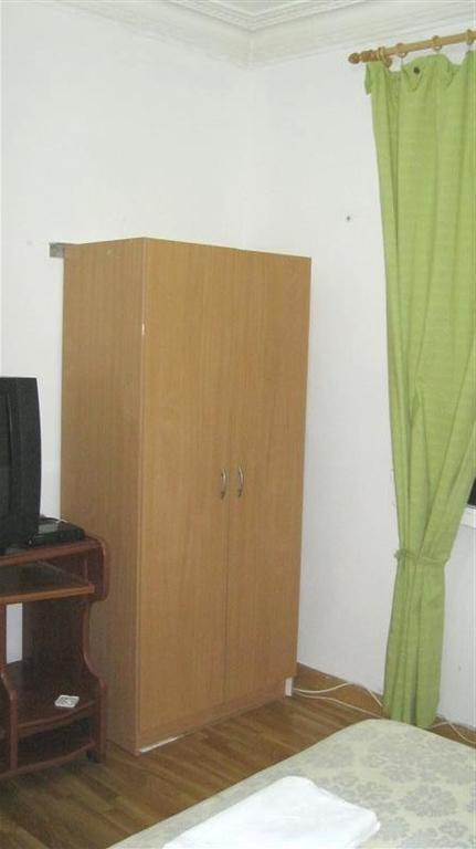 Pensión Iglesias Saragoça Quarto foto